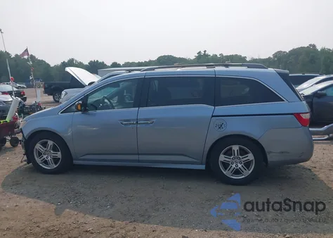 2013 Honda Odyssey Touring/Touring Elite z USA, uszkodzony, nr VIN 5FNRL5H95DB035526
